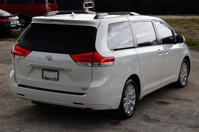 Used 2014 Toyota Sienna Limited w/ Limited Premium Package AWD/4WD image 14