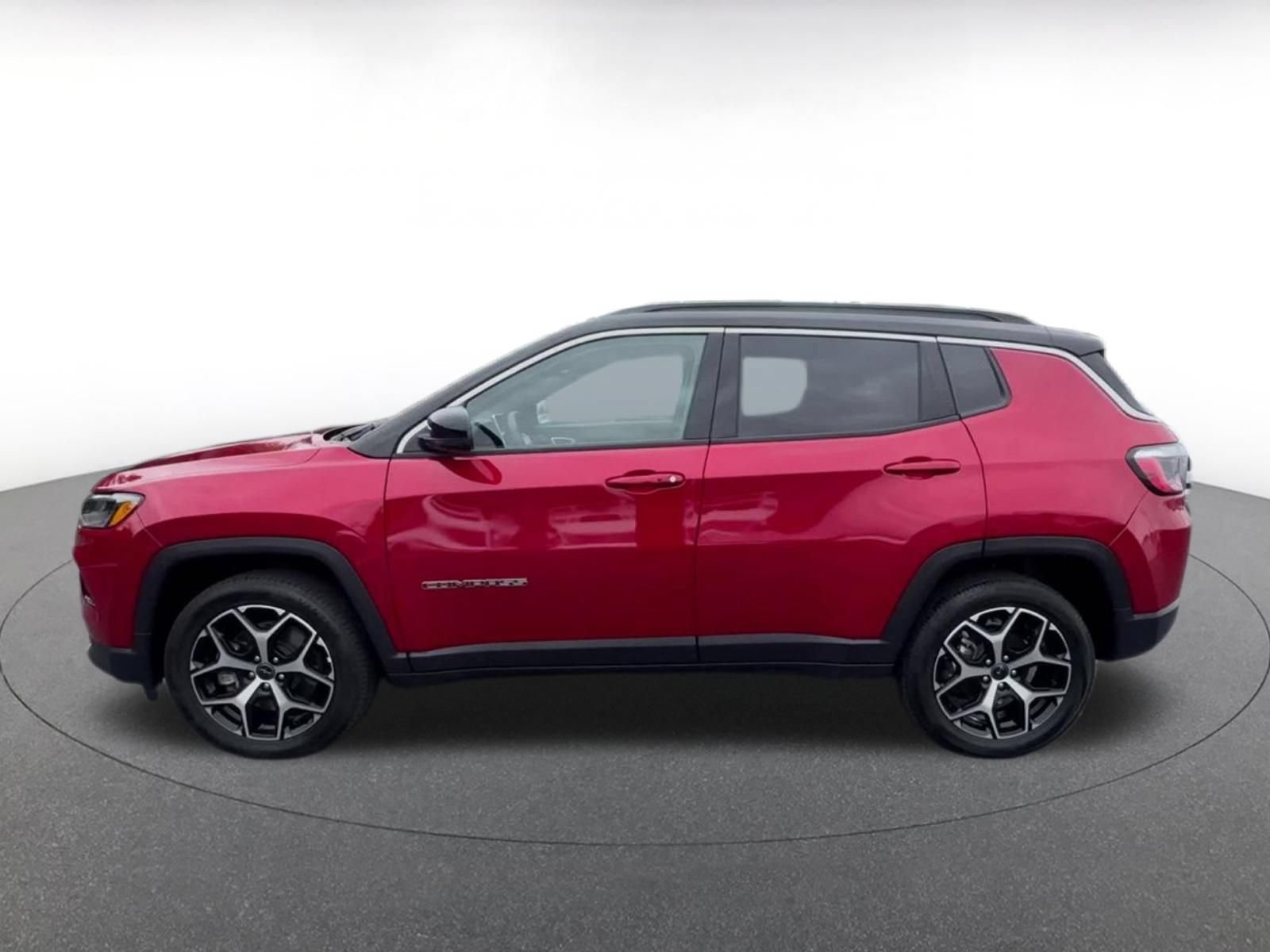 Used 2025 Jeep Compass Limited AWD/4WD image 8