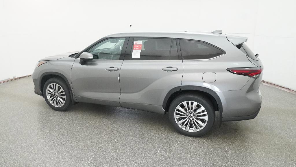 New 2026 Toyota Highlander Platinum image 33