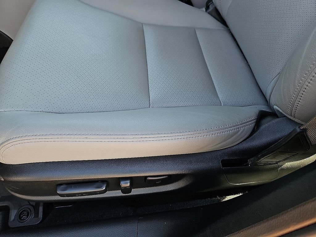 Used 2017 Honda Accord Touring image 22