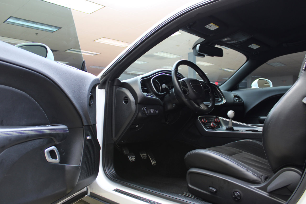 Used 2016 Dodge Challenger R/T Scat Pack w/ Leather Interior Group image 34