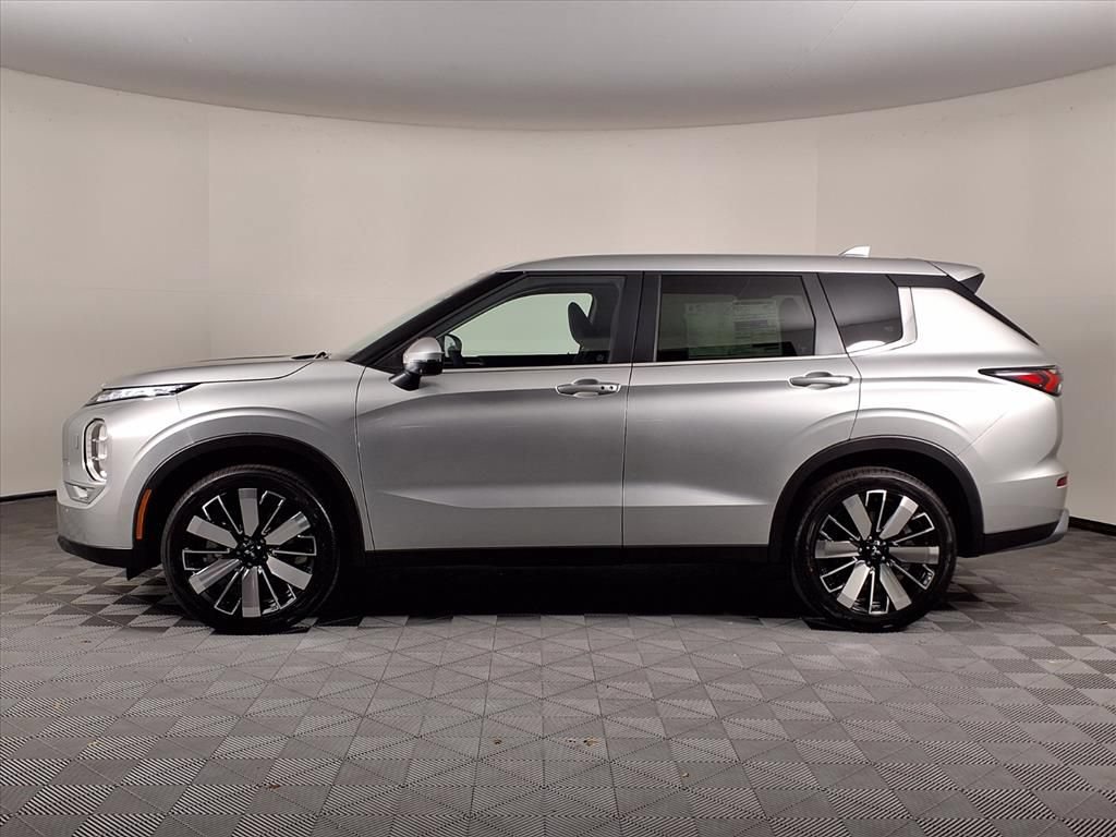 New 2026 Mitsubishi Outlander SE AWD/4WD image 4