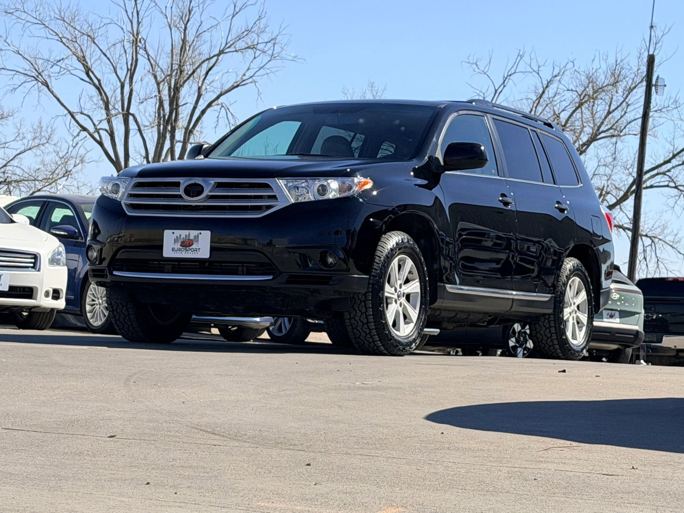Used 2013 Toyota Highlander SE image 2