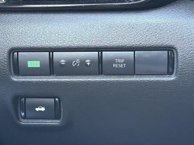 Certified 2025 Nissan Sentra SR w/ SR Premium Package FWD image 10