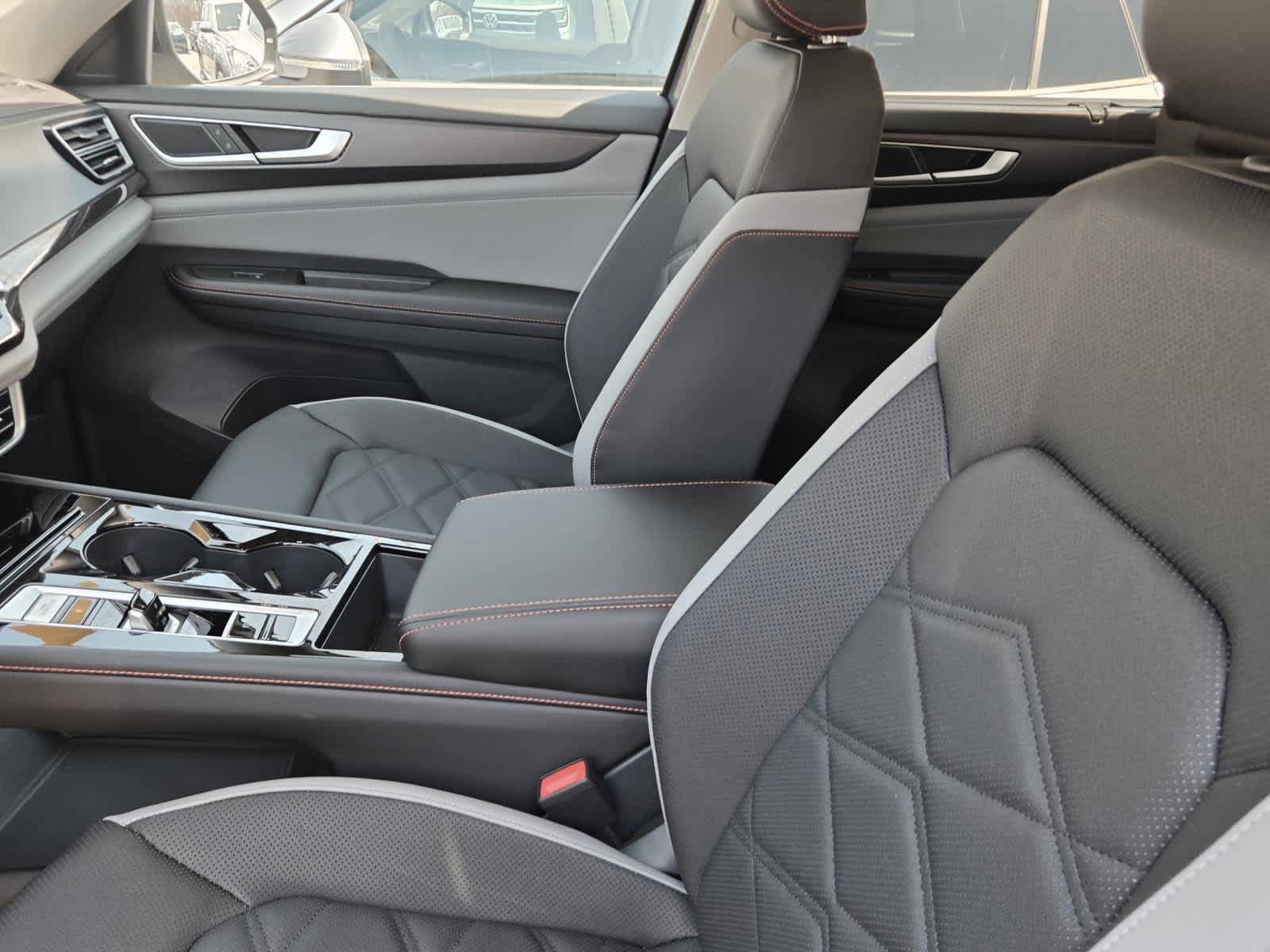 New 2026 Volkswagen Atlas Peak Edition AWD/4WD image 17