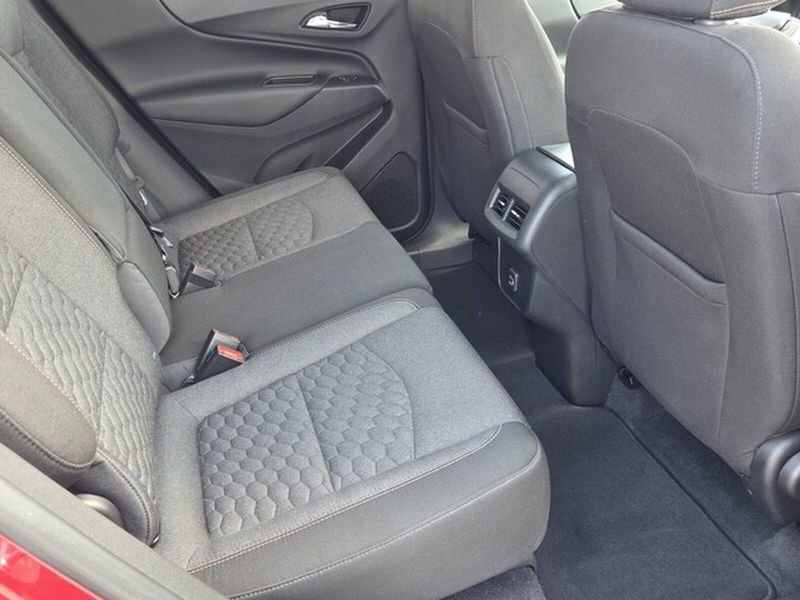 Used 2021 Chevrolet Equinox LT image 12