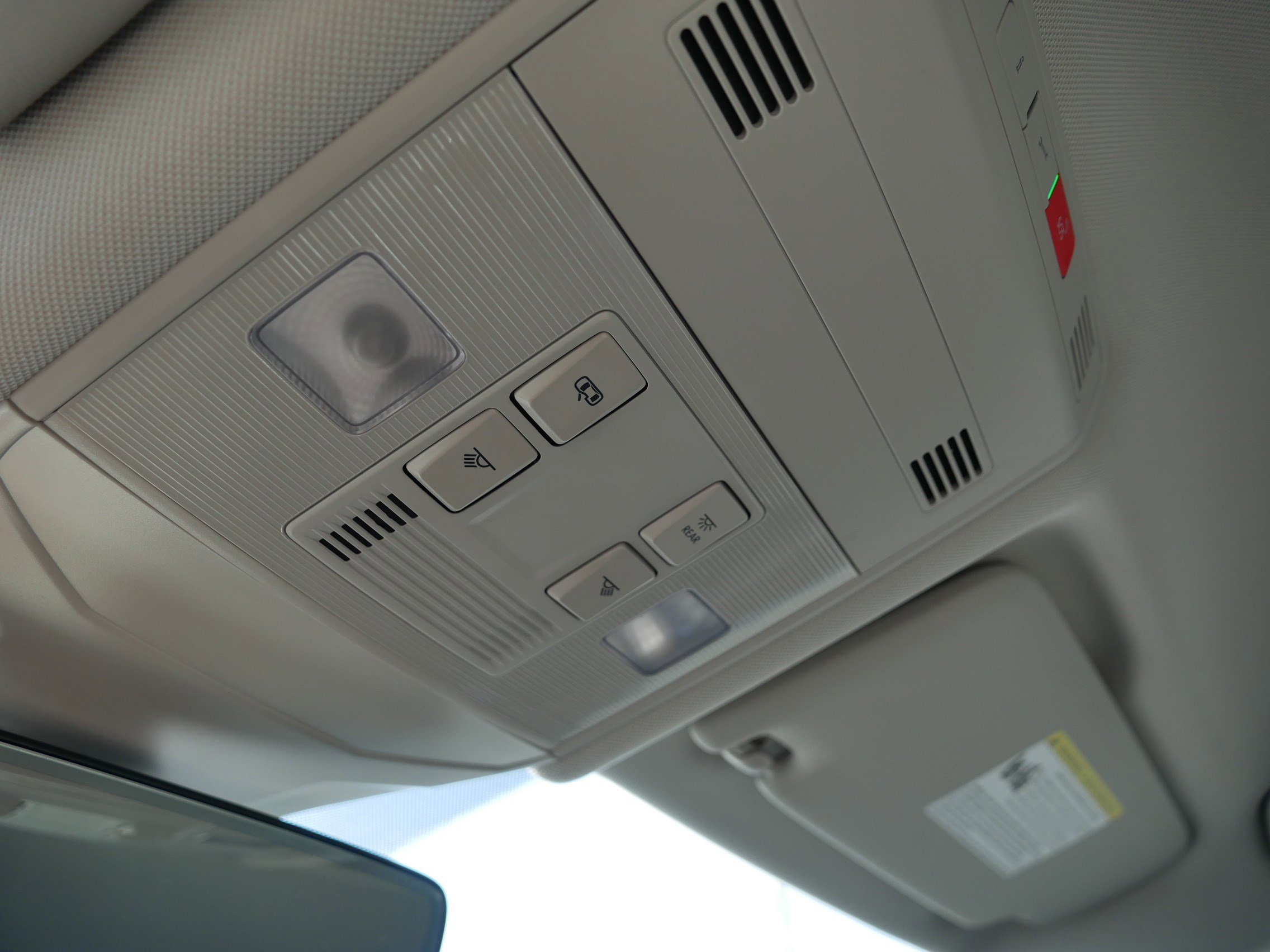 Used 2025 Volkswagen Jetta S image 32