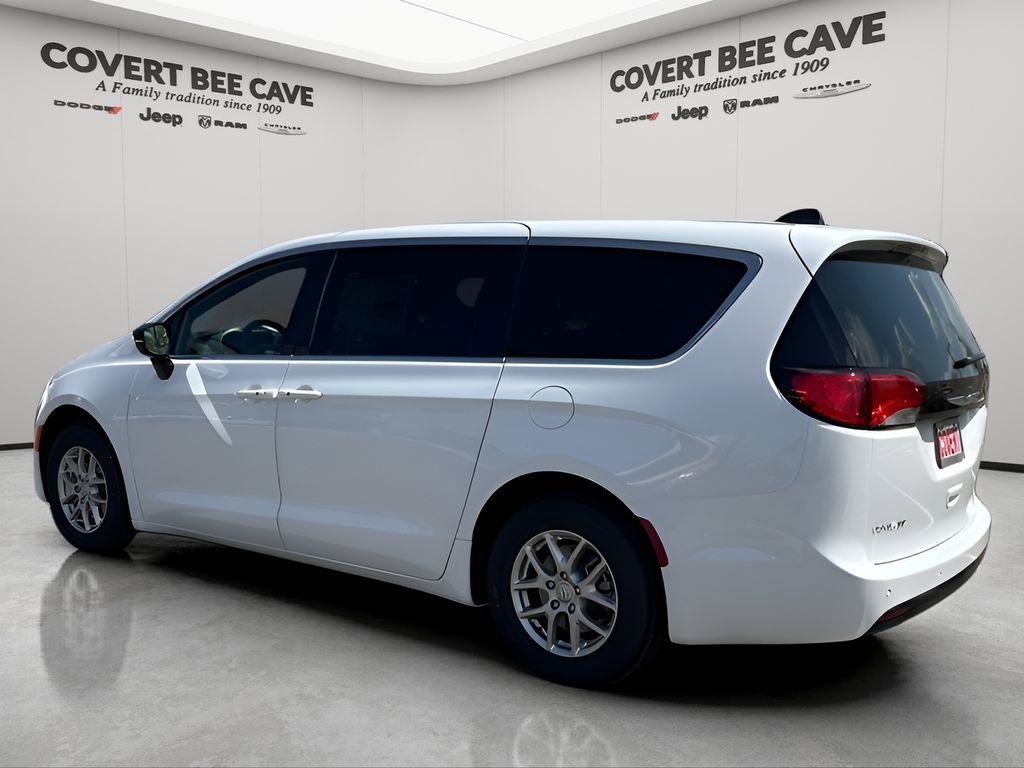 New 2026 Chrysler Voyager LX image 6
