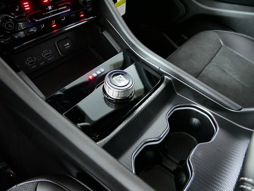 Used 2024 Jeep Grand Cherokee Altitude image 49