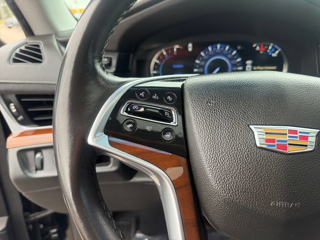 Used 2018 Cadillac Escalade Luxury RWD image 22