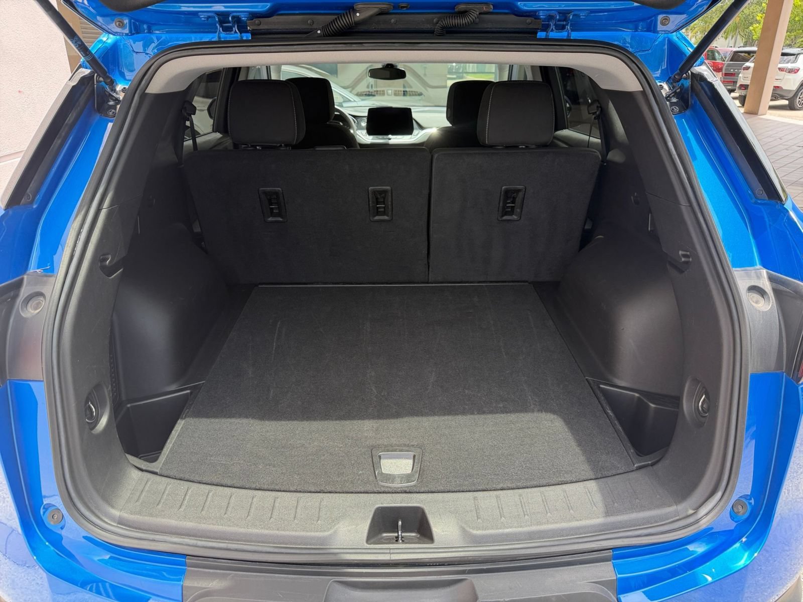 Used 2025 Chevrolet Blazer LT FWD image 25