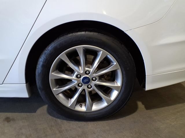 Certified 2017 Ford Fusion SE FWD image 8