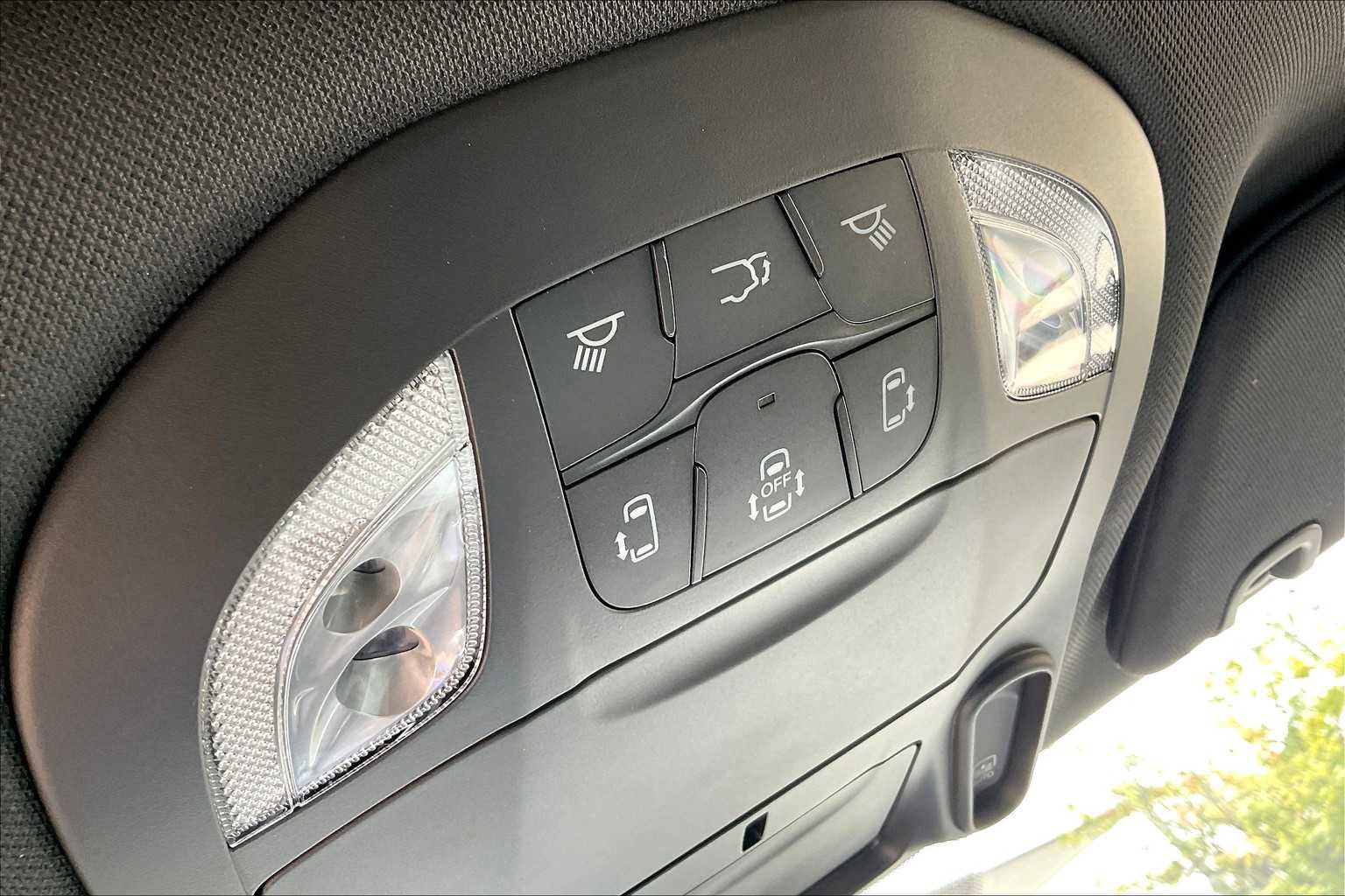 New 2026 Chrysler Pacifica Limited w/ S Appearance Package image 17