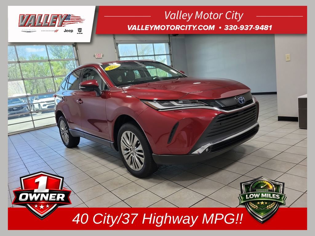 Used 2023 Toyota Venza XLE AWD/4WD image 1