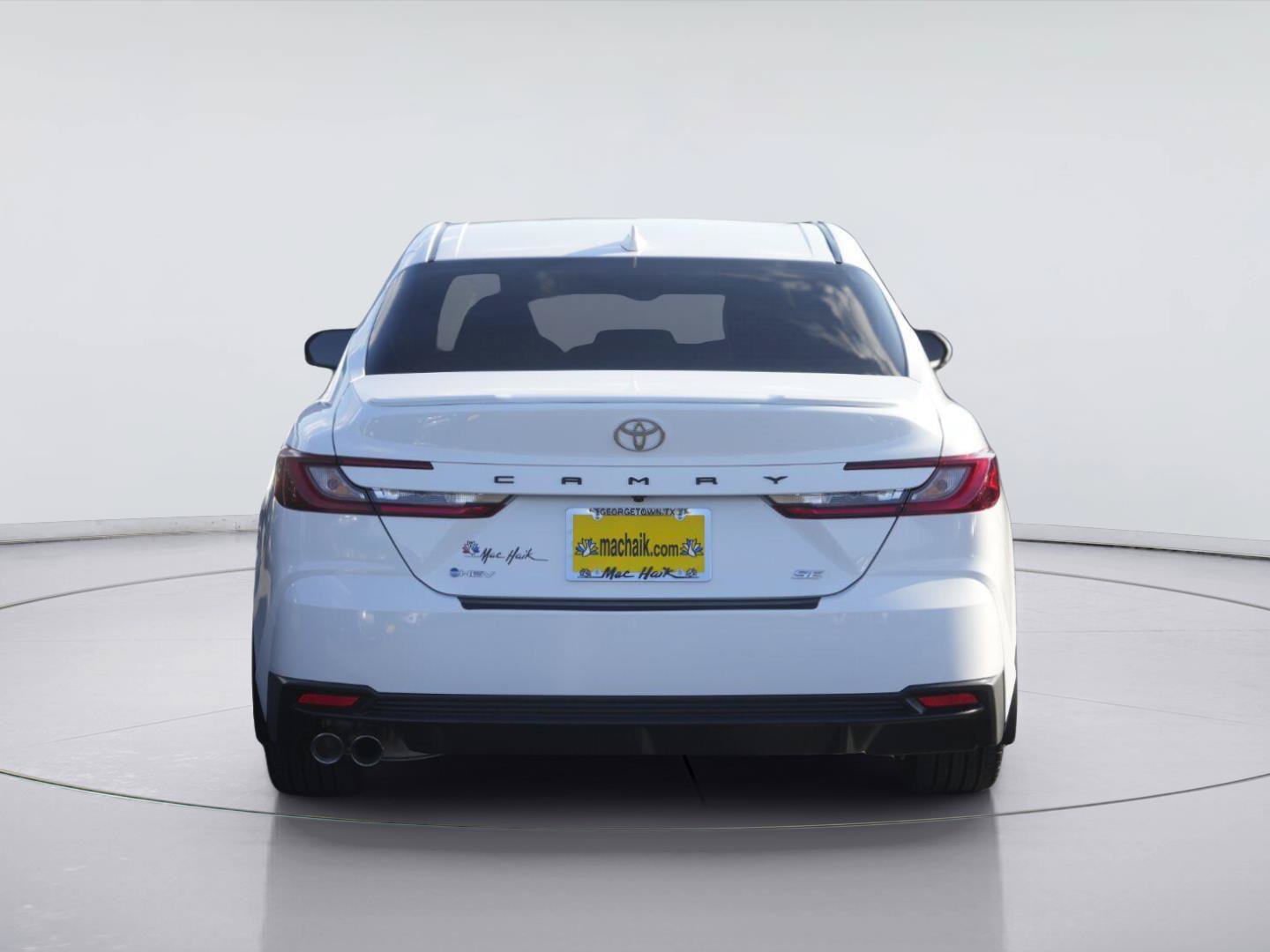 Used 2025 Toyota Camry SE w/ Convenience Package FWD image 7