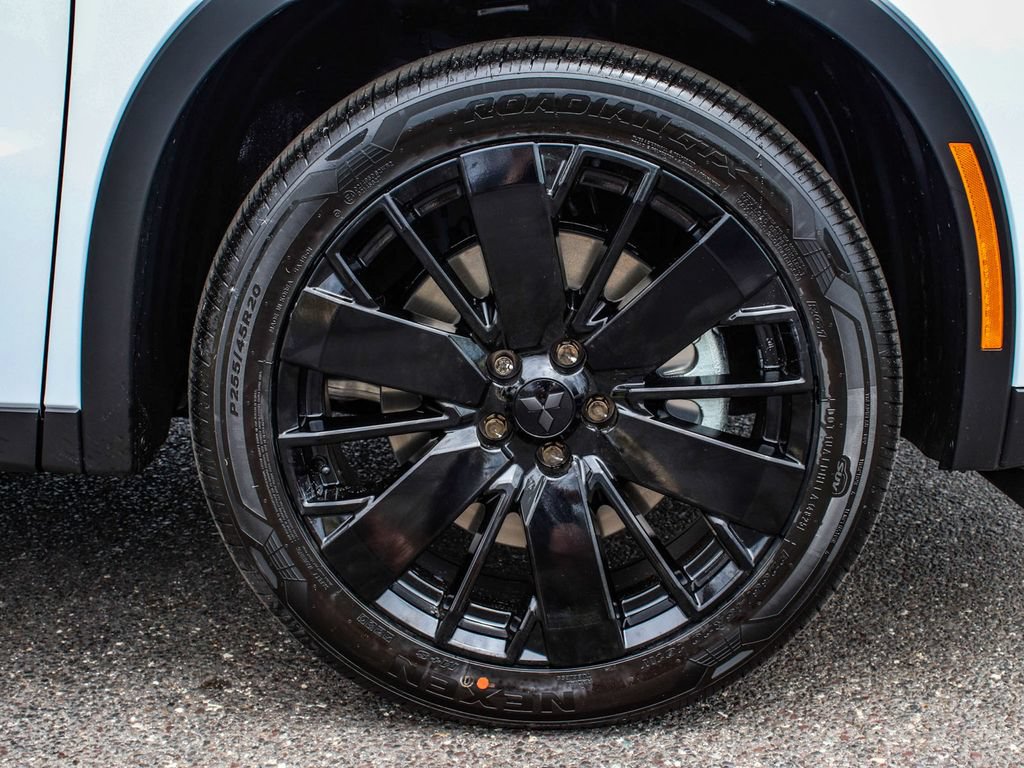 New 2026 Mitsubishi Outlander LE AWD/4WD image 7