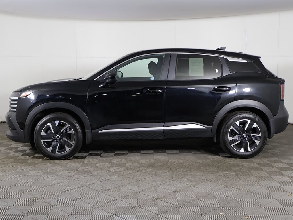 Used 2025 Nissan Kicks SV AWD/4WD image 16