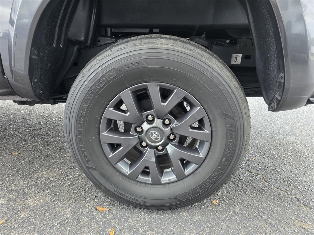 Used 2022 Toyota Tacoma SR5 image 11