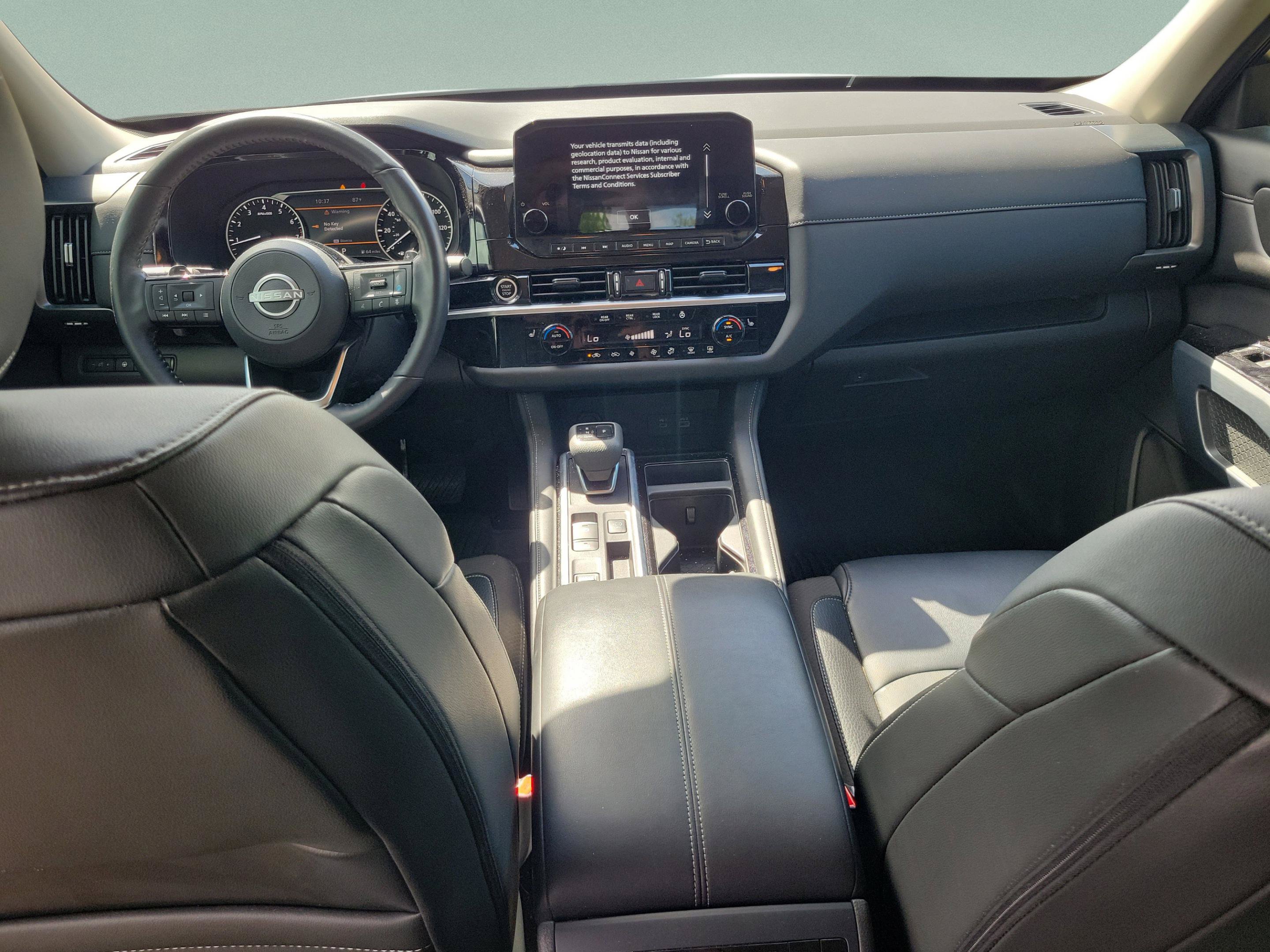 Used 2024 Nissan Pathfinder SL w/ Black Appearance Package FWD image 7