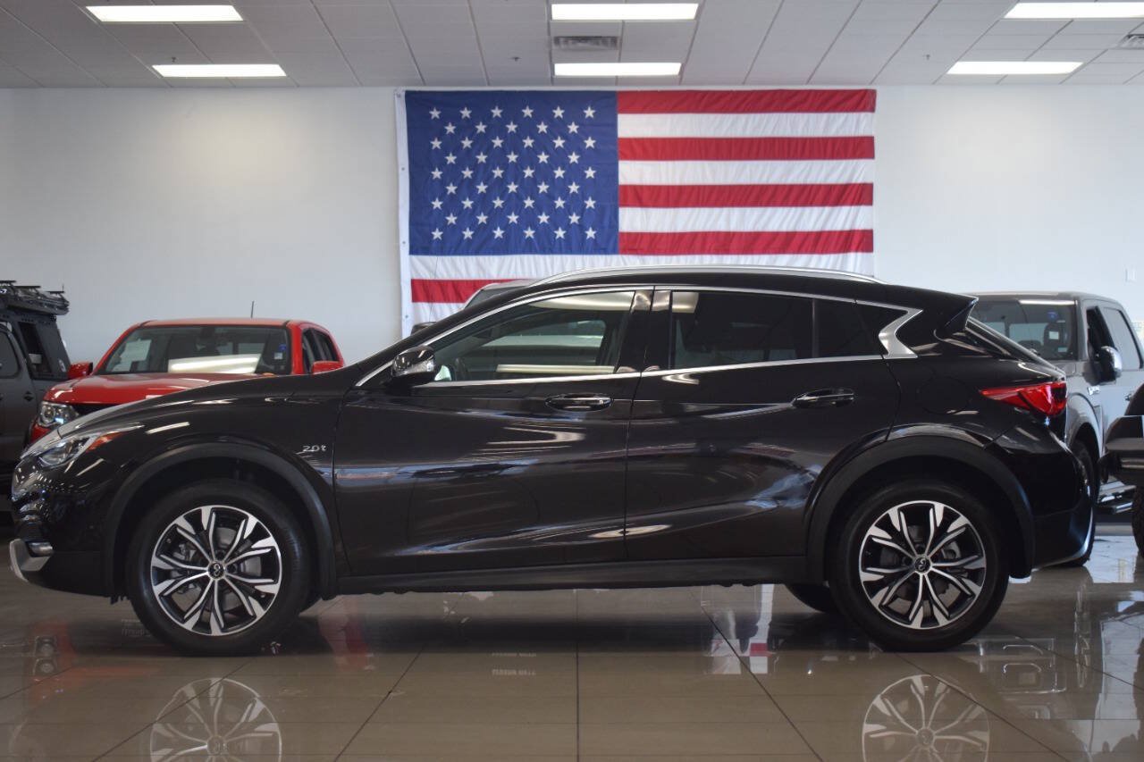 Used 2018 INFINITI QX30 Premium w/ Navigation Package AWD/4WD image 15
