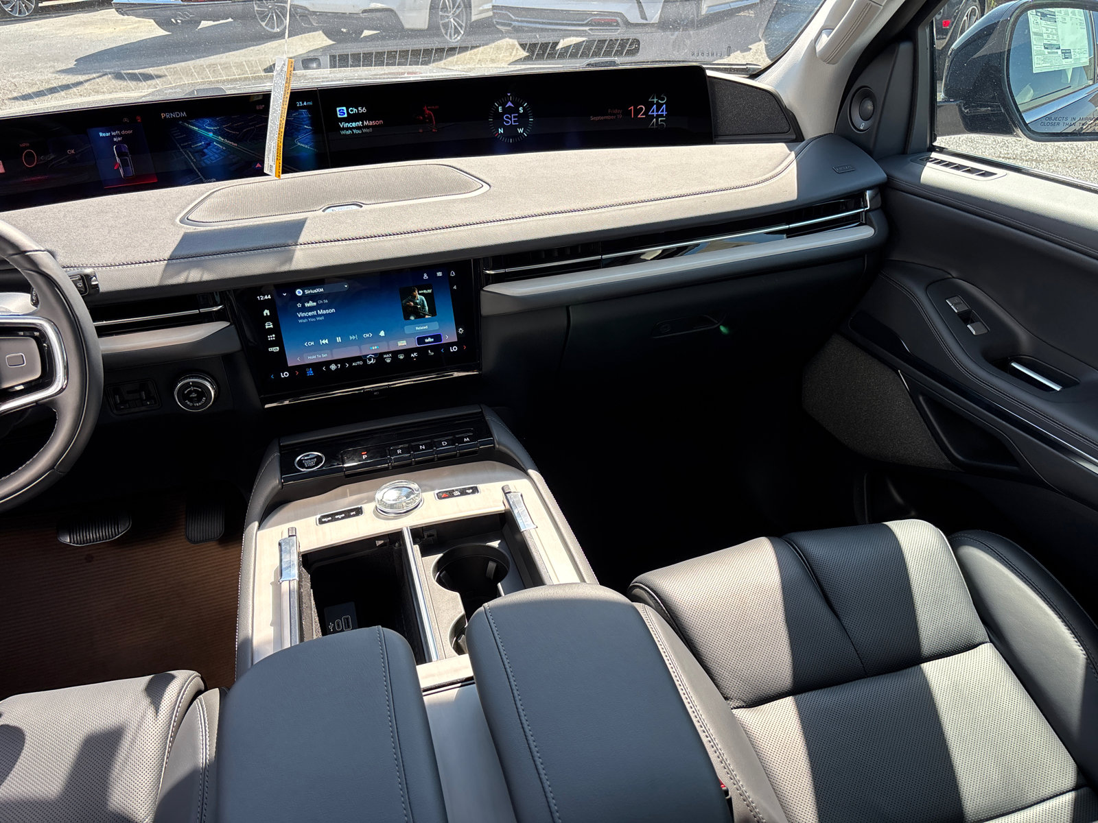 New 2025 Lincoln Navigator Reserve image 32