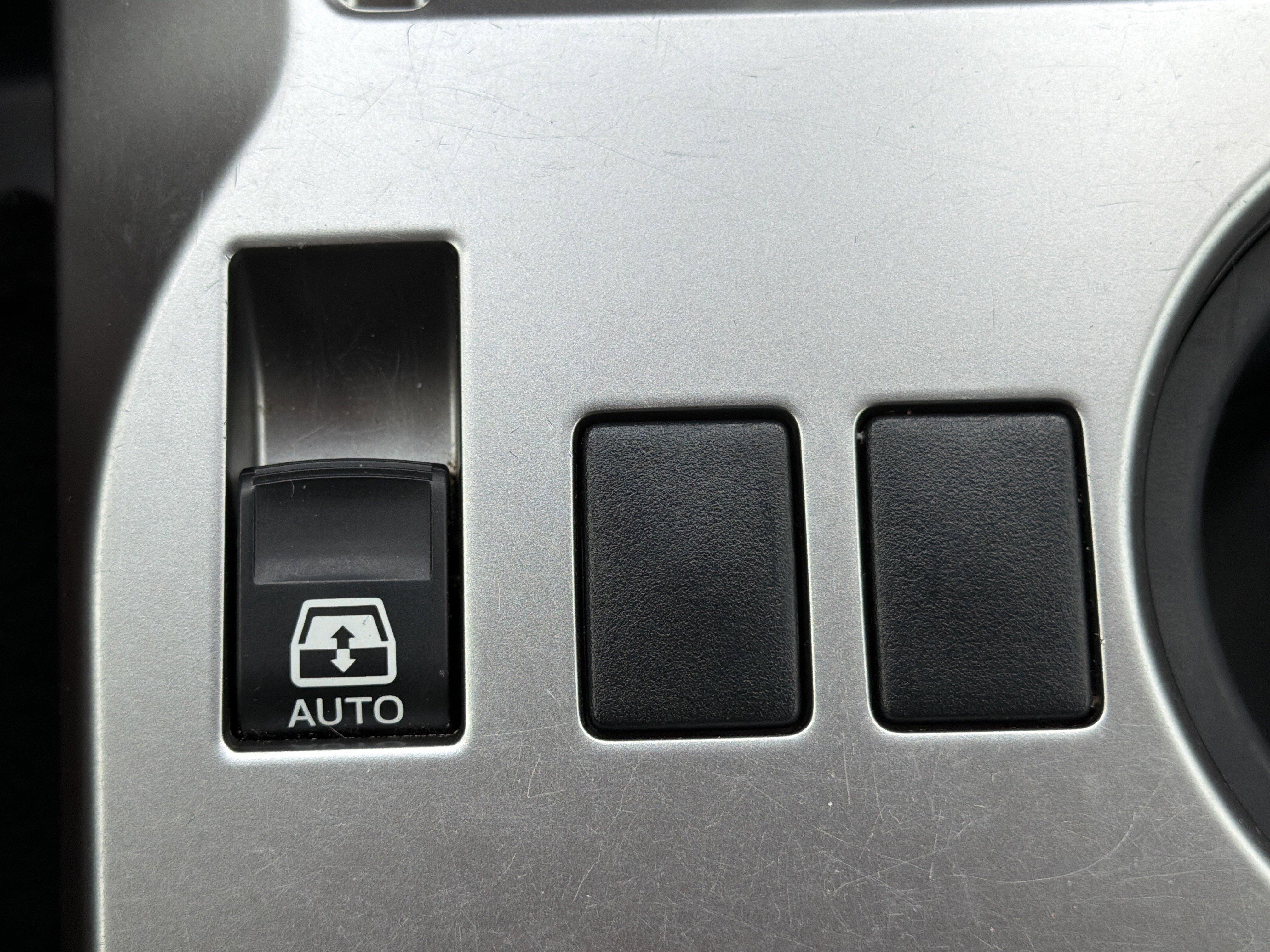 Used 2020 Toyota 4Runner Limited AWD/4WD image 9