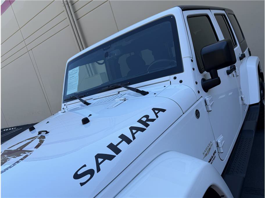 Used 2015 Jeep Wrangler Unlimited Sahara w/ Connectivity Group AWD/4WD image 32