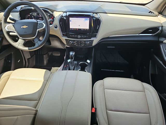 Used 2022 Chevrolet Traverse Premier FWD image 21