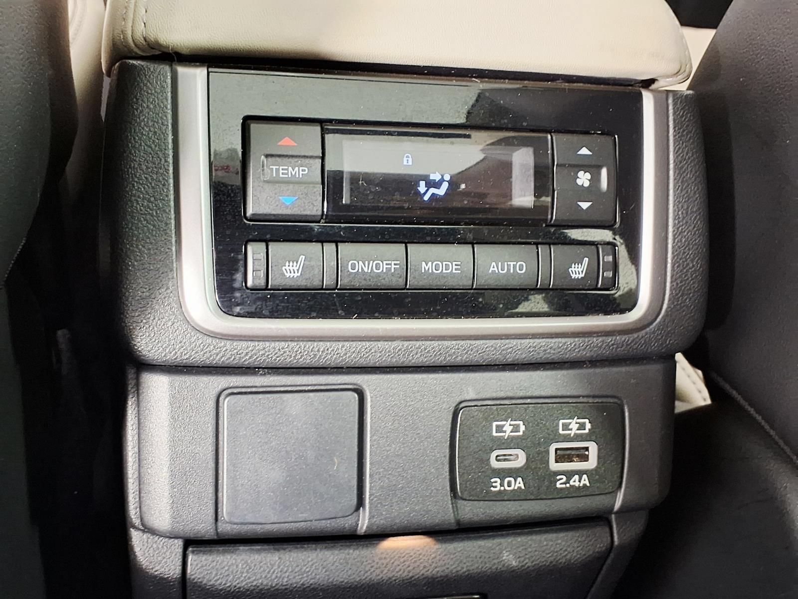 Used 2024 Subaru Ascent Limited w/ Technology Package AWD/4WD image 11
