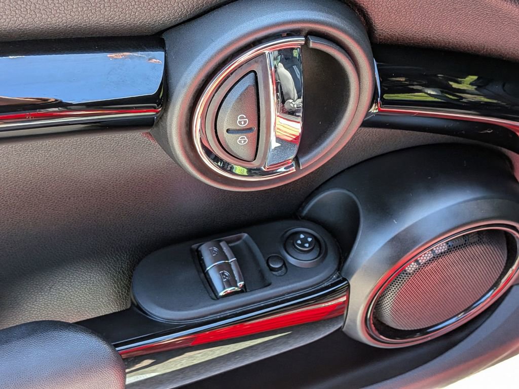 Used 2021 MINI Cooper S w/ 6.5" Touchscreen Package image 12