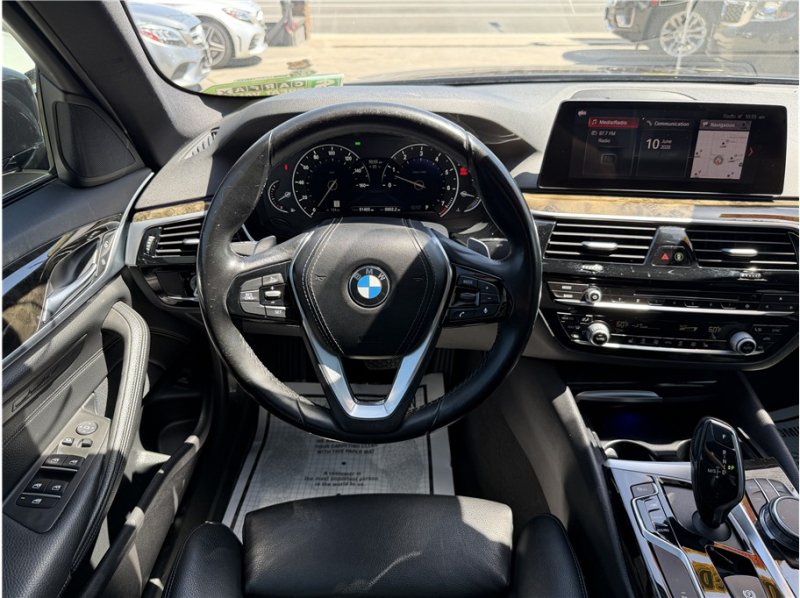 Used 2019 BMW 540i w/ Convenience Package RWD image 37