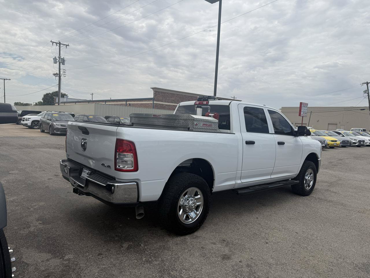 Used 2022 RAM 2500 Tradesman w/ Chrome Appearance Group AWD/4WD image 6