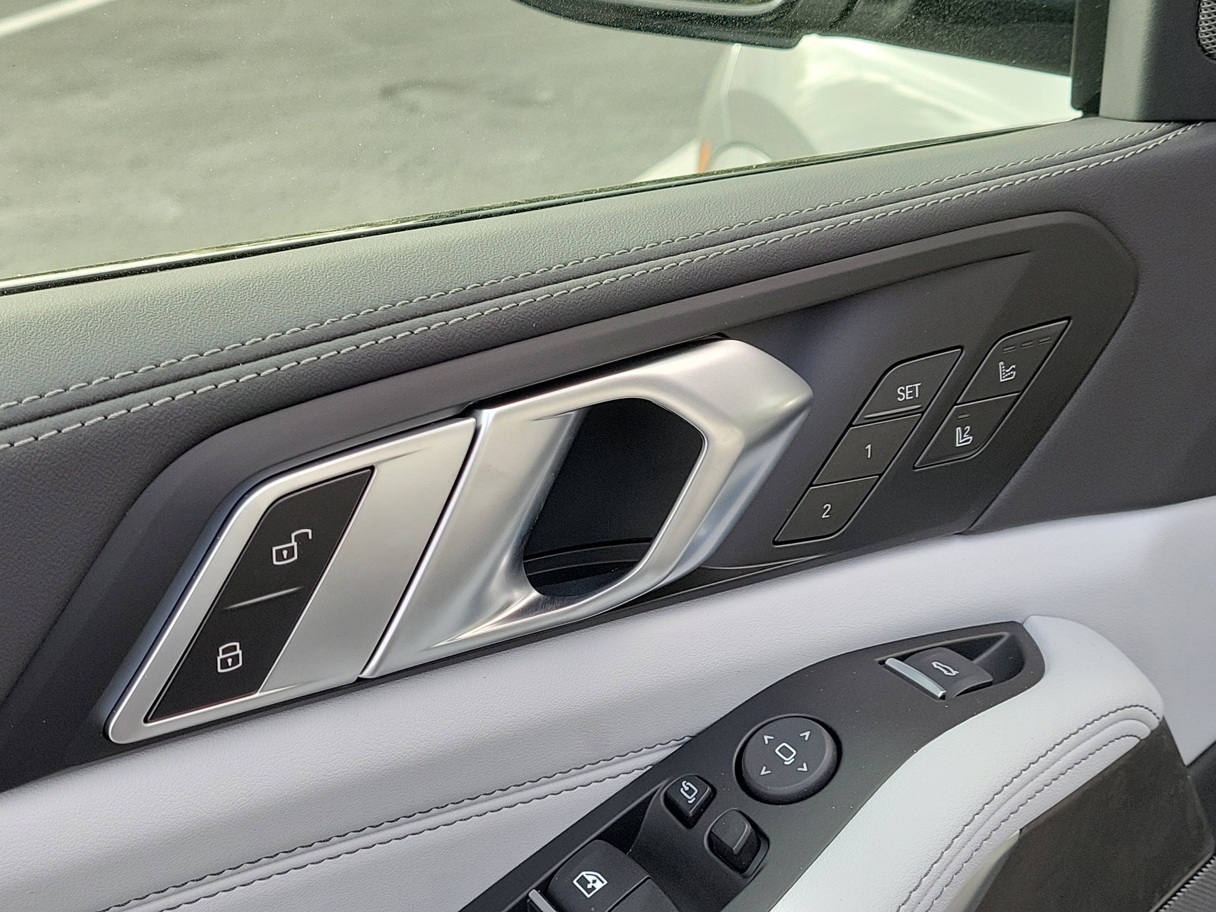 New 2026 BMW X5 xDrive40i w/ M Sport Package image 15