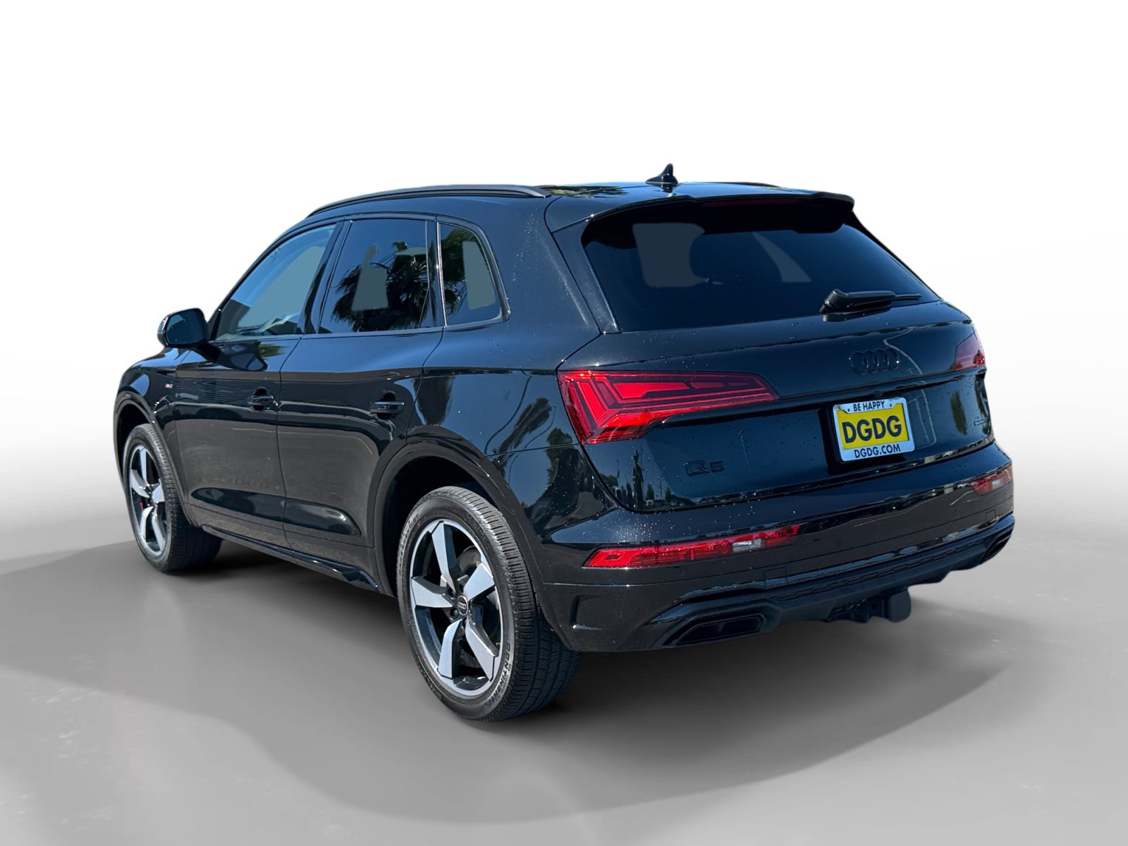 Used 2023 Audi Q5 2.0T Premium Plus w/ Premium Plus Package AWD/4WD image 3