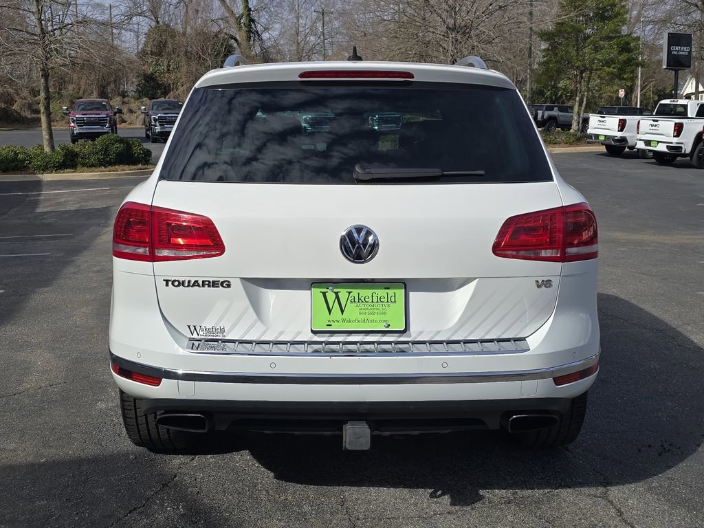 Used 2017 Volkswagen Touareg Wolfsburg Edition image 4