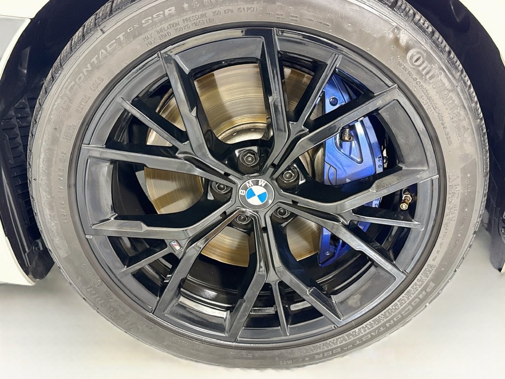 Used 2022 BMW M550i xDrive w/ Executive Package AWD/4WD image 29