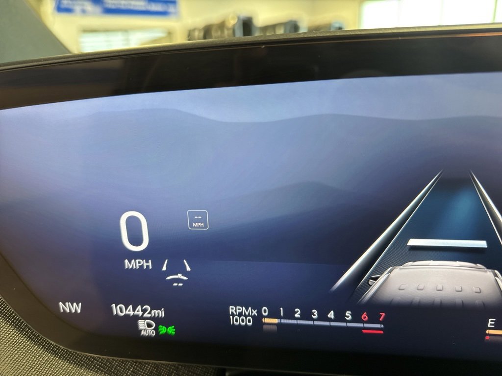 Used 2025 Buick Enclave Preferred image 11