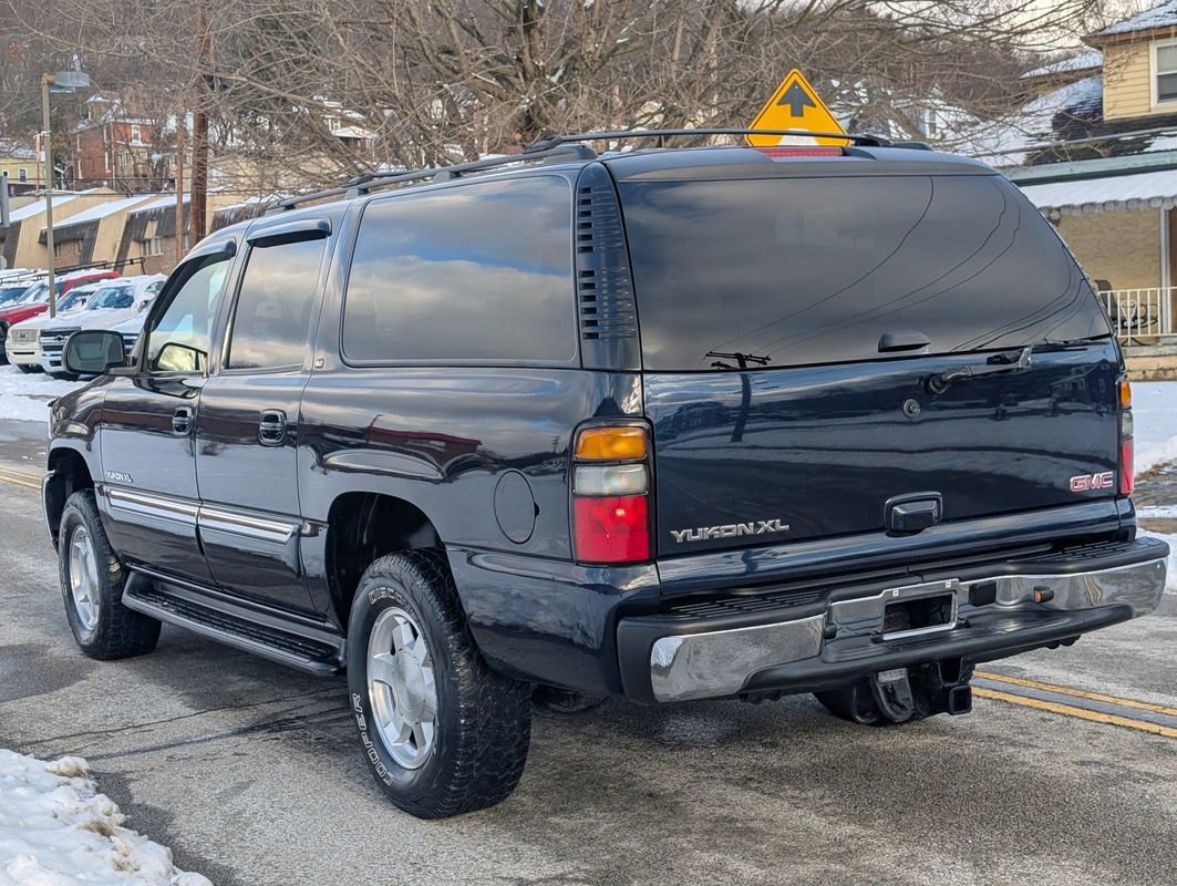 Used 2006 GMC Yukon XL SLT w/ SLT Preferred Equipment Group image 10