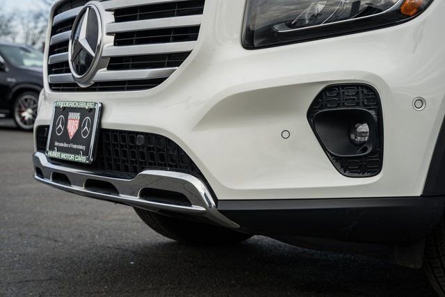 Certified 2024 Mercedes-Benz GLB 250 4MATIC w/ Winter Heating Package image 15