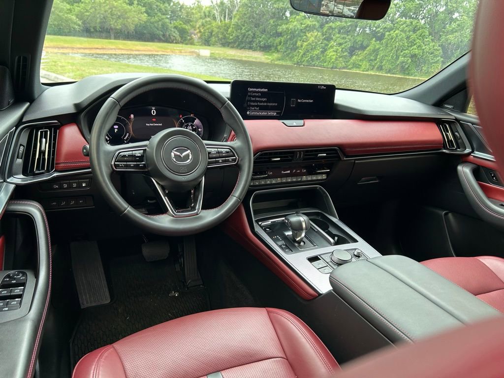 Used 2025 MAZDA CX-70 Plug-In Hybrid w/ Premium Plus image 12