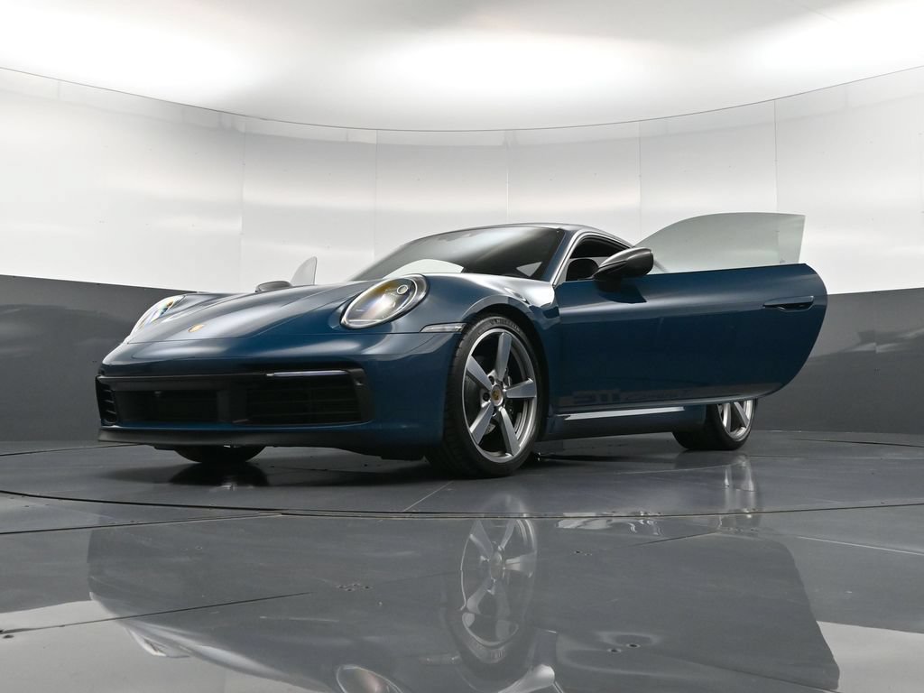 Used 2024 Porsche 911 Carrera T RWD image 37