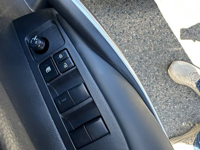 Used 2025 Toyota Corolla SE FWD image 29