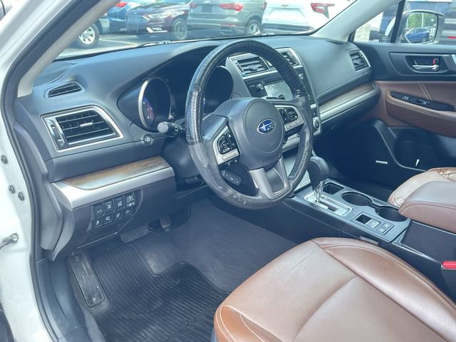Used 2017 Subaru Outback 3.6R Touring w/ Popular Package #5A AWD/4WD image 10