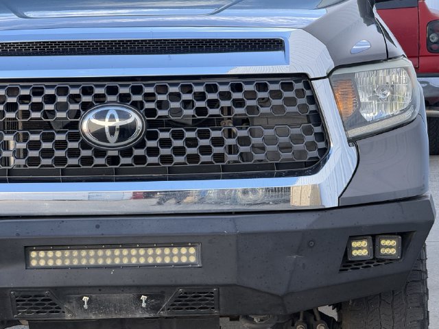 Used 2020 Toyota Tundra SR5 AWD/4WD image 9