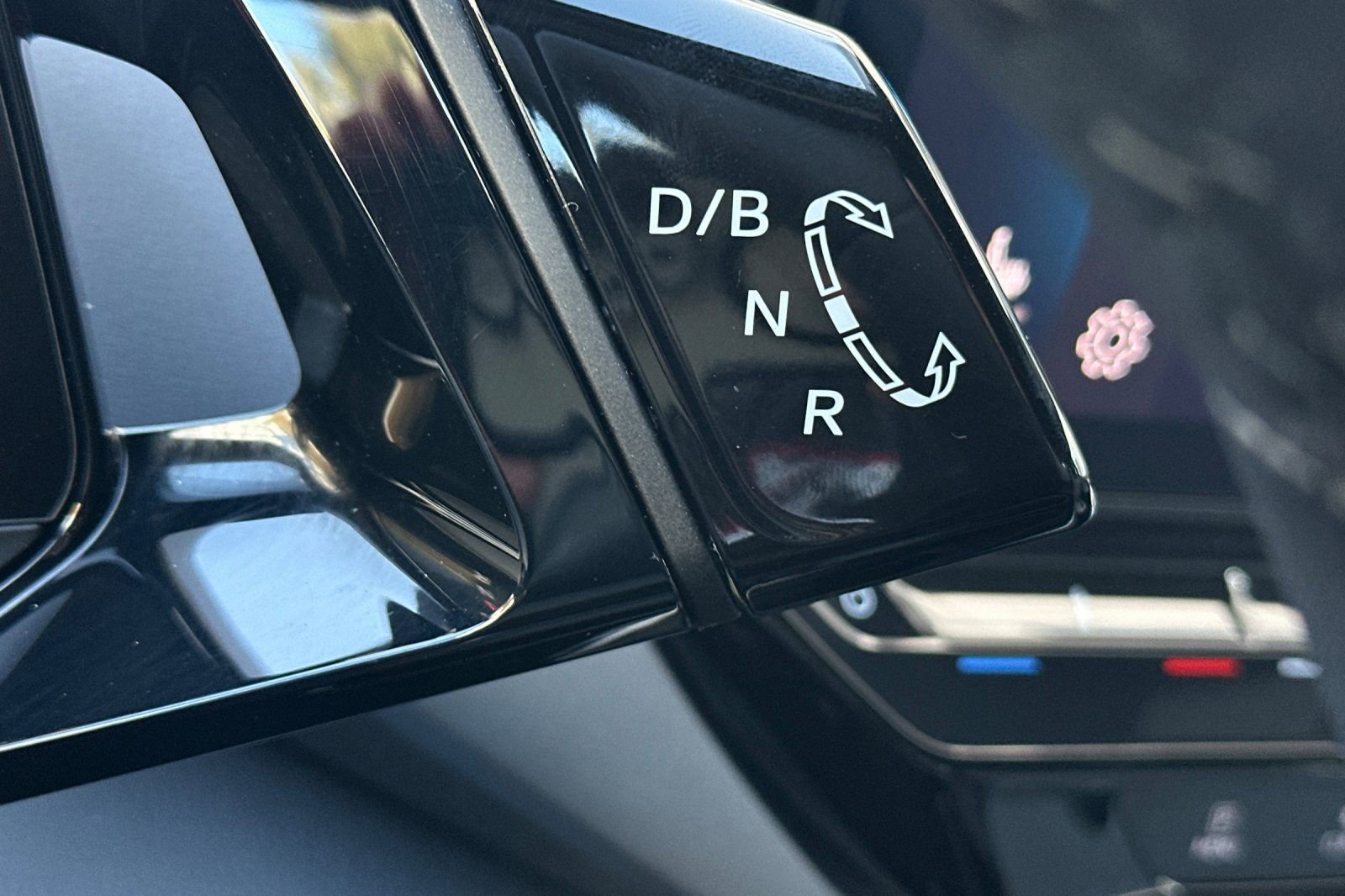 Used 2023 Volkswagen ID.4 Pro image 22