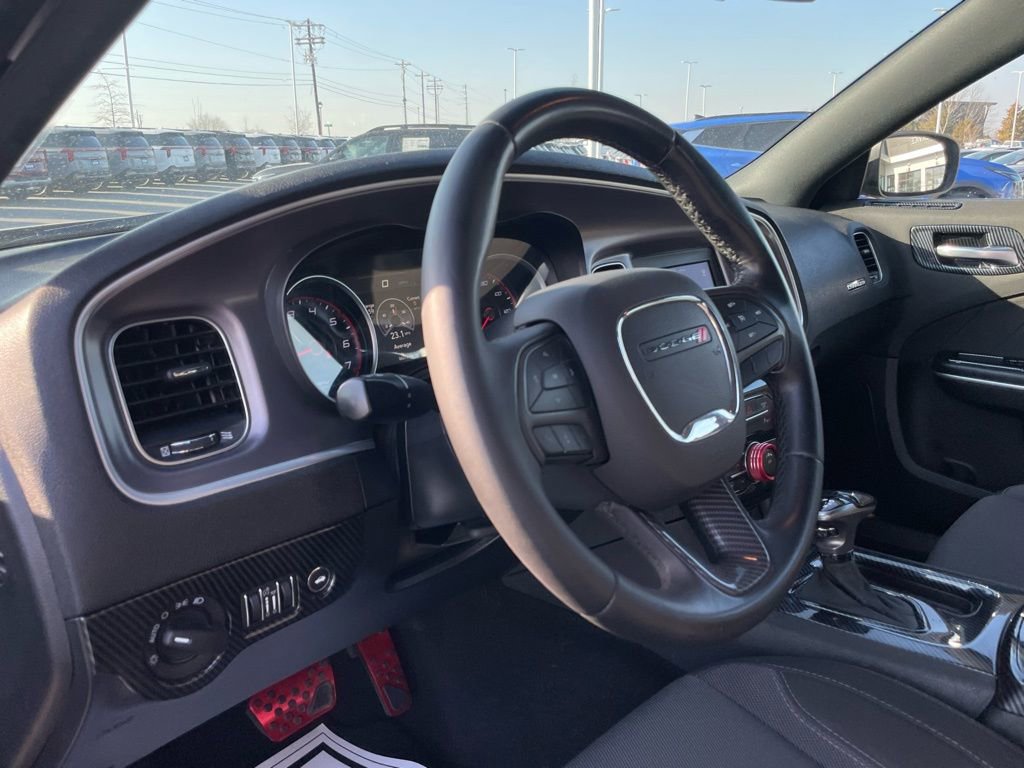 Used 2019 Dodge Charger SXT image 10