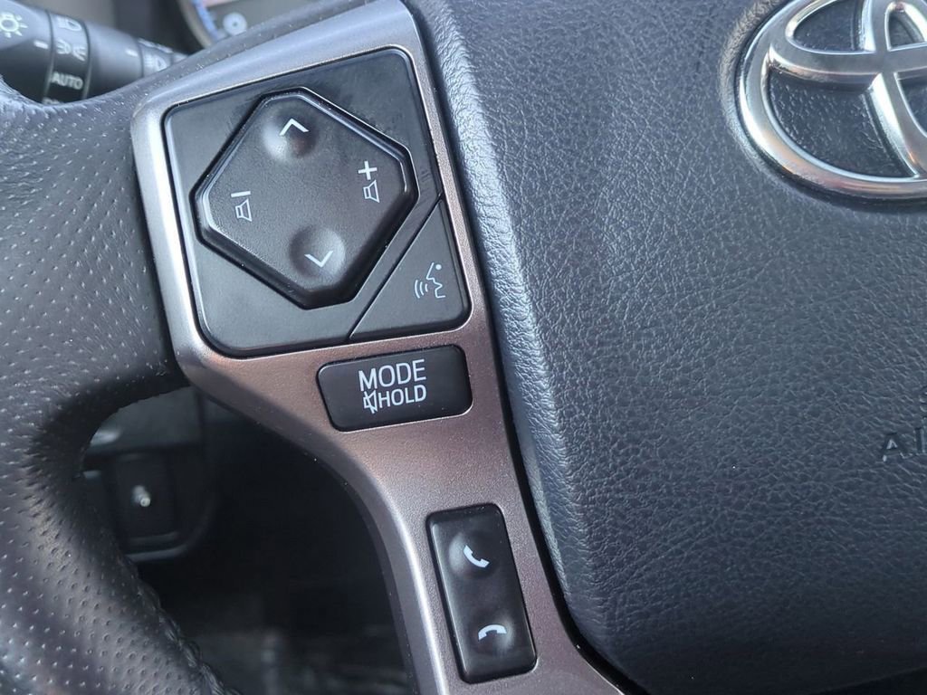 Used 2019 Toyota Tacoma Limited image 15