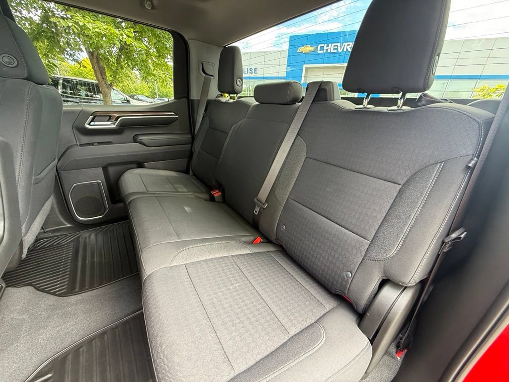 Used 2022 Chevrolet Silverado 1500 LT AWD/4WD image 25