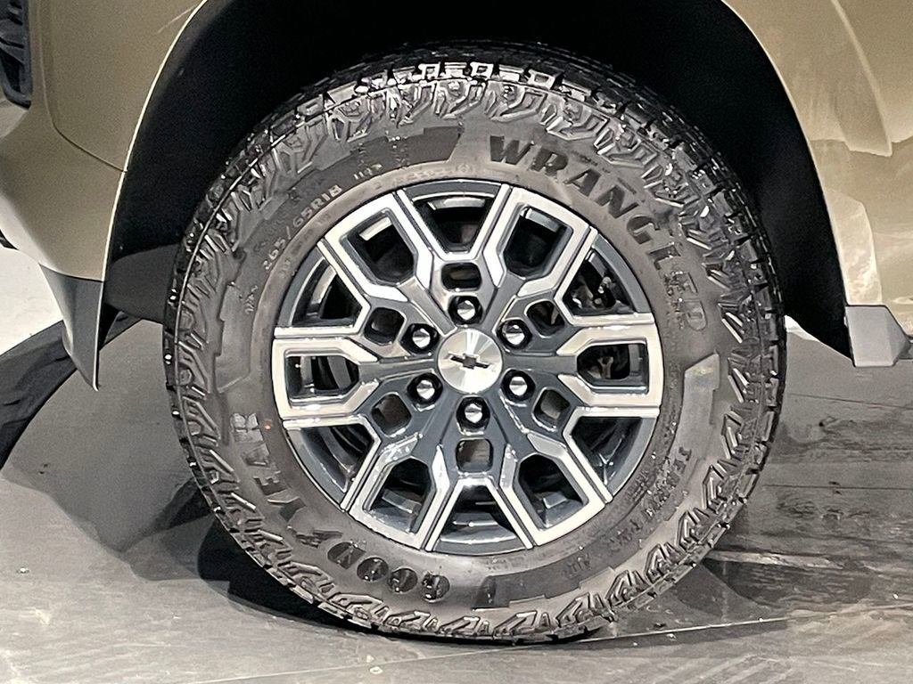 Used 2023 Chevrolet Colorado Z71 w/ Z71 Convenience Package 2 image 36