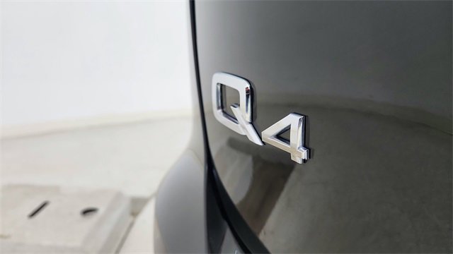 Used 2025 Audi Q4 e-tron Premium w/ Convenience Package image 18